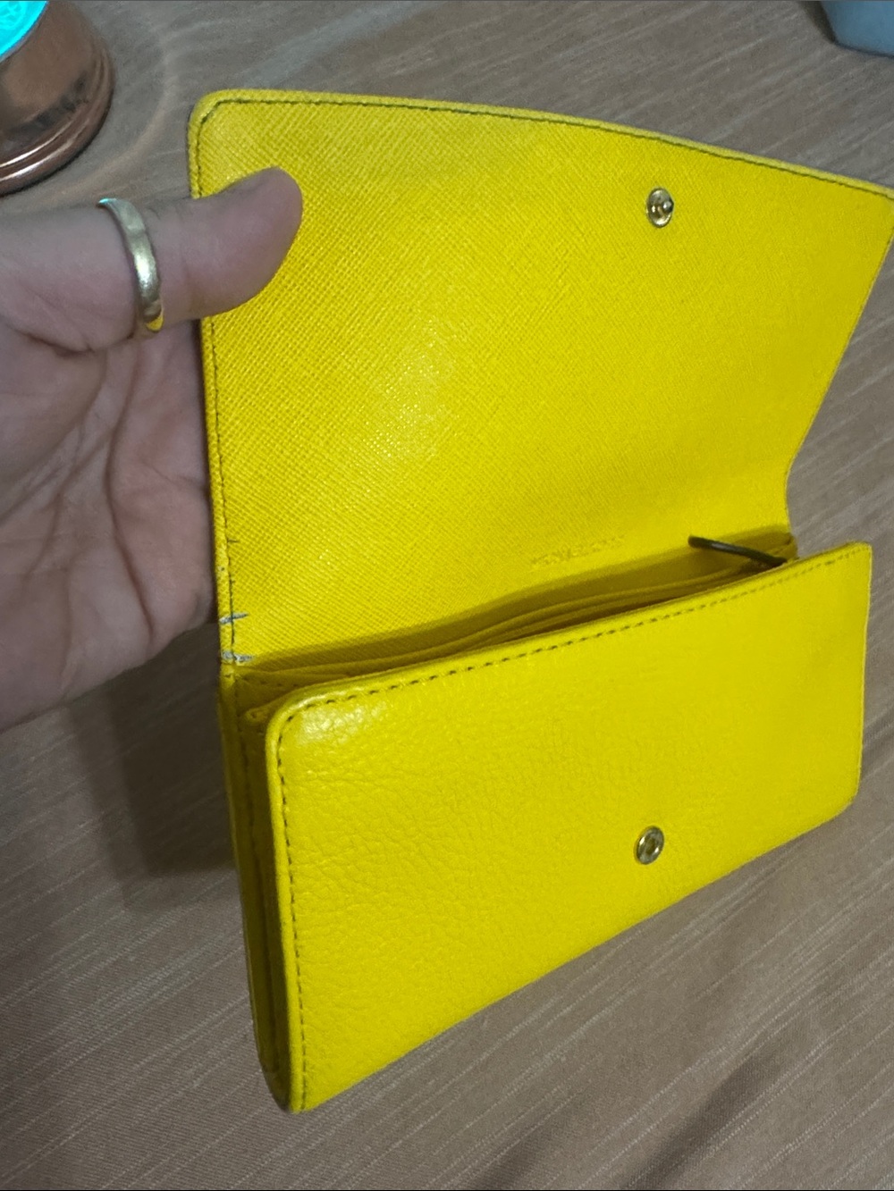 Michael Kors Blue and Yellow Pebbled Leather Flap Wallet with Gold Logo - Picture 9 of 17